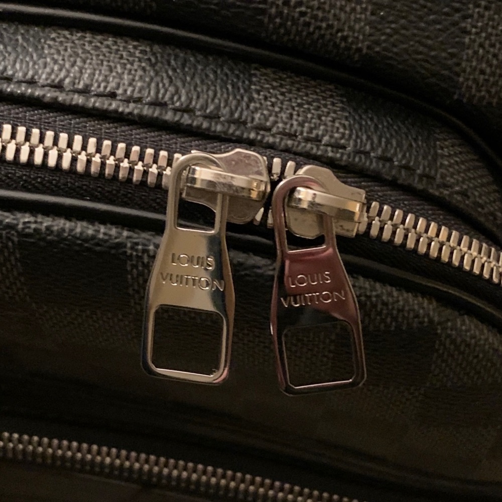 ❌SOLD❌The LV Michael in Damier Graphite 🎒 - Picture 5 of 8